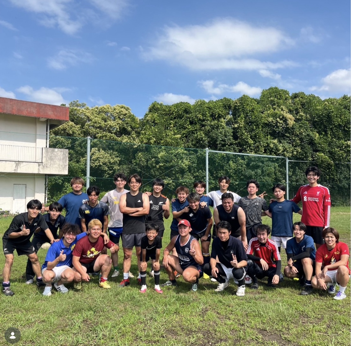 AGRIFALLS R.F.C. — 大分大学医学部ラグビー部との合同練習後、20人ほどの集合写真
